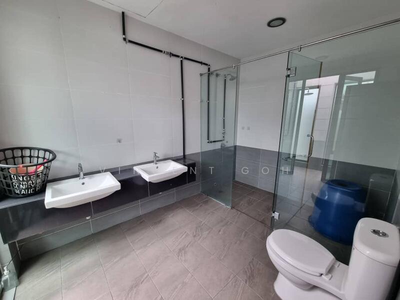 Rumah Teres 3 Tingkat untuk Dijual di Prima Selayang (Selayang) - Vincent Goh - Bathroom - PropertyGuru.com.my