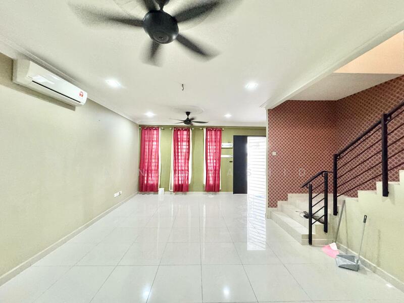 Bangi Avenue untuk Untuk Dijual - RM 600,000, Apr 2026 - Living Room - PropertyGuru.com.my