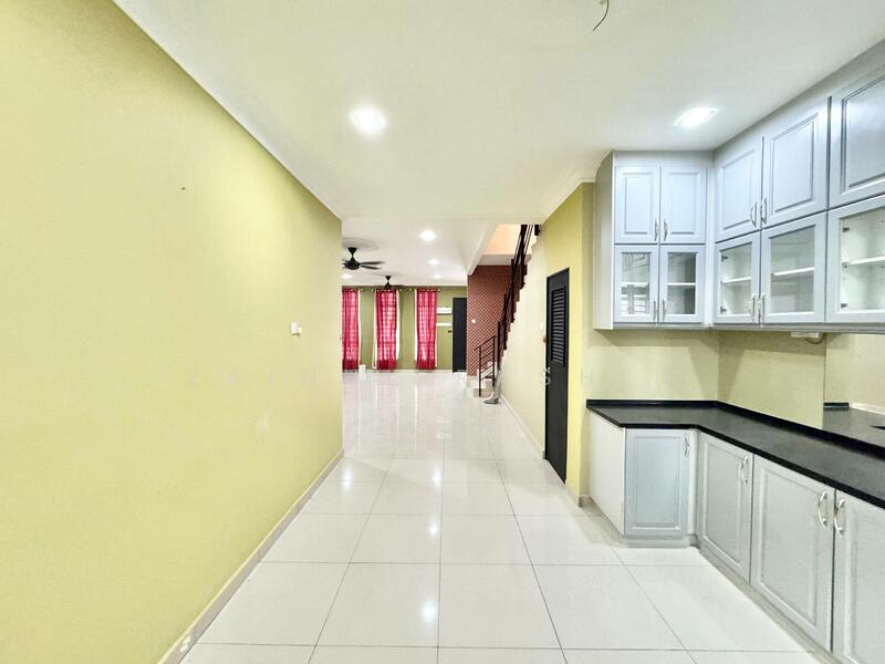 Bangi Avenue untuk Untuk Dijual - RM 600,000, Apr 2026 - Living Room - PropertyGuru.com.my