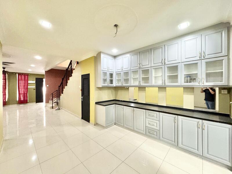 Bangi Avenue untuk Untuk Dijual - RM 600,000, Apr 2026 - Kitchen - PropertyGuru.com.my