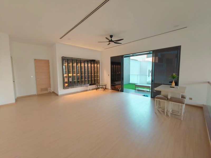 Kondominium untuk Dijual di Trinity Pentamont - Rosemary Lee - Living Room - PropertyGuru.com.my