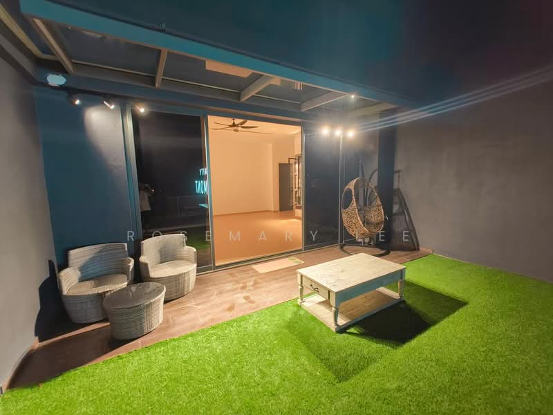 Kondominium untuk Dijual di Trinity Pentamont - Rosemary Lee - Living Room - PropertyGuru.com.my