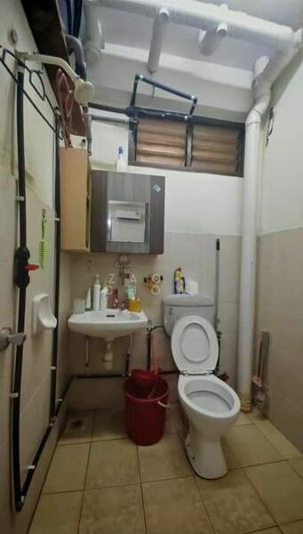 Flat for Sale at Merak - Zack Chow - Bathroom - PropertyGuru.com.my