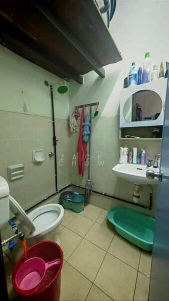 Flat for Sale at Merak - Zack Chow - Bathroom - PropertyGuru.com.my