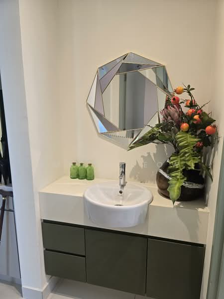 Kondominium untuk Disewa di 28 Dutamas - Amelia Leow - Bathroom - PropertyGuru.com.my