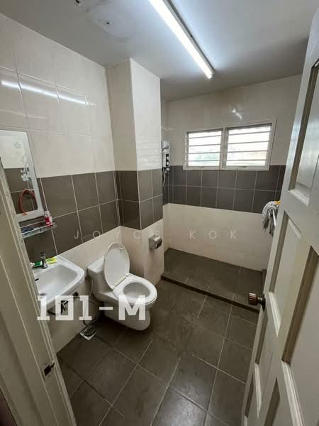 Rumah Teres 2 Tingkat untuk Dijual di Taman Sri Muda (Shah Alam) - Joyce Kok - Bathroom - PropertyGuru.com.my