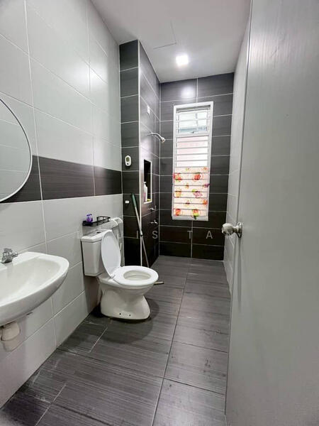 Cluster House for Sale in Johor Bahru (Johor) - Louis Tan - Bathroom - PropertyGuru.com.my