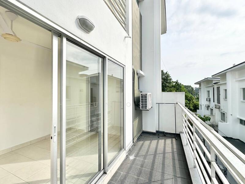 Bayu Heights untuk Untuk Dijual - RM 800,000, Feb 2026 - Balcony - PropertyGuru.com.my