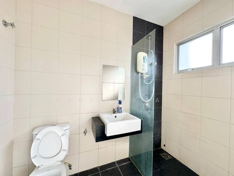 Bayu Heights untuk Untuk Dijual - RM 800,000, Feb 2026 - Bathroom - PropertyGuru.com.my