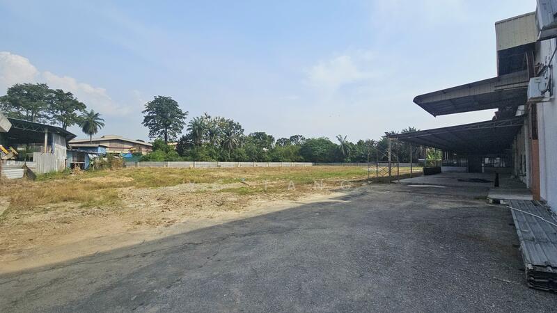 Detached Factory for Sale in Taman Iks Perda Simpang Ampat (Simpang Ampat) - YC Tang - Exterior - PropertyGuru.com.my