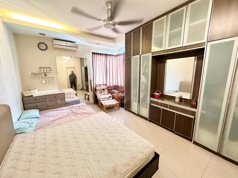 Condominium for Sale at Platinum Hill PV 8 - Fauran Nawawi - Bedroom - PropertyGuru.com.my