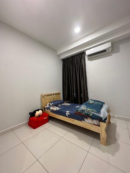 Condominium for Sale at D'Suites Akasia Horizon @ Horizon Hills - Sumi Tio - Bedroom - PropertyGuru.com.my