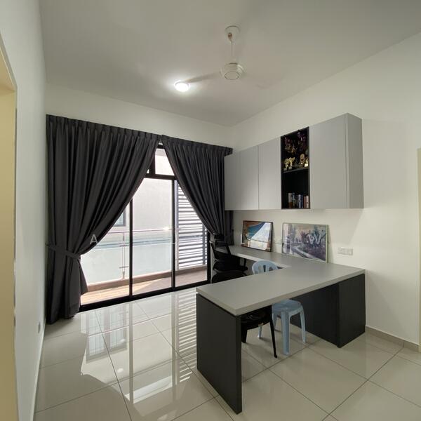 Taman Desa Tebrau untuk Untuk Dijual - RM 1,450,000, Apr 2026 - Study - PropertyGuru.com.my