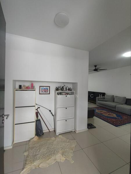 Rumah Teres untuk Dijual di Tamansari (Rawang) - Shazwan CH - Living Room - PropertyGuru.com.my