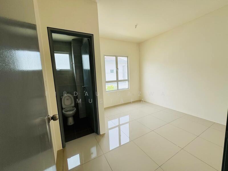 2-storey Terraced House for Sale in Kuala Selangor (Selangor) - Firdaussazwan Mustafa - Bathroom - PropertyGuru.com.my