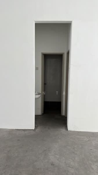 Shop / Office for Rent in Kampung Sungai Kayu Ara (Petaling Jaya) - Ryan Tan - Bathroom - PropertyGuru.com.my