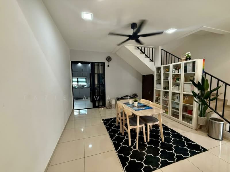 1.5-storey Terraced House for Sale in Kuantan (Pahang) - Fazielawatie Ishak - Dining Room - PropertyGuru.com.my