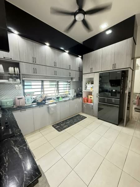 1.5-storey Terraced House for Sale in Kuantan (Pahang) - Fazielawatie Ishak - Kitchen - PropertyGuru.com.my