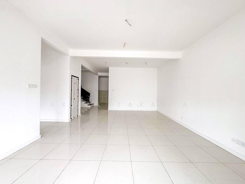2-storey Terraced House for Sale in Semenyih (Selangor) - Akmal Zakaria - Living Room - PropertyGuru.com.my