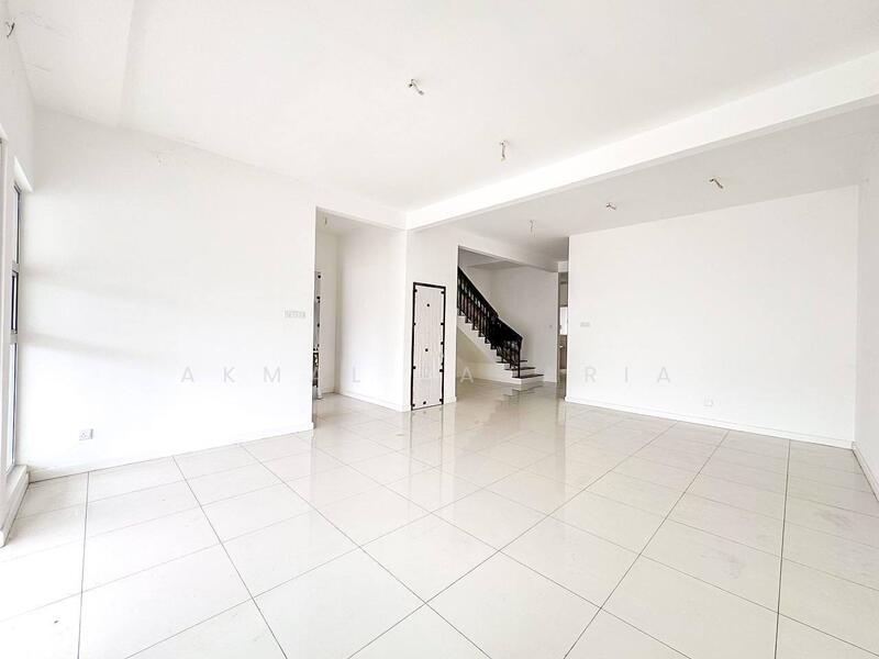 2-storey Terraced House for Sale in Semenyih (Selangor) - Akmal Zakaria - Living Room - PropertyGuru.com.my
