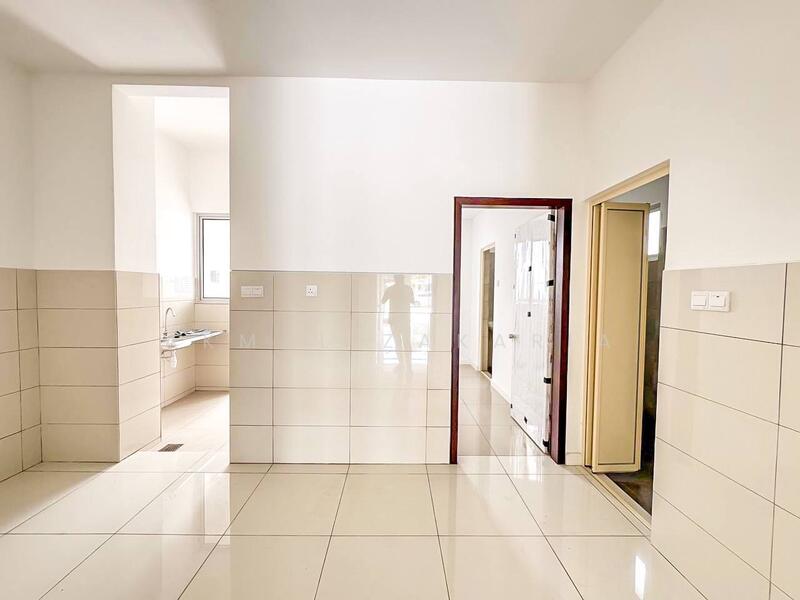 2-storey Terraced House for Sale in Semenyih (Selangor) - Akmal Zakaria - Kitchen - PropertyGuru.com.my