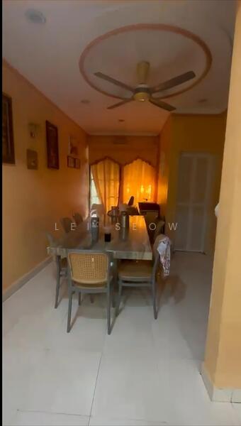 2-storey Terraced House for Sale in Taman Seri Zamrud (Sungai Ara) - Lei Seow - Dining Room - PropertyGuru.com.my