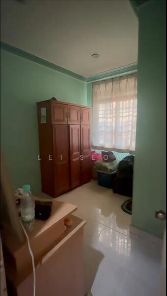 2-storey Terraced House for Sale in Taman Seri Zamrud (Sungai Ara) - Lei Seow - Bedroom - PropertyGuru.com.my
