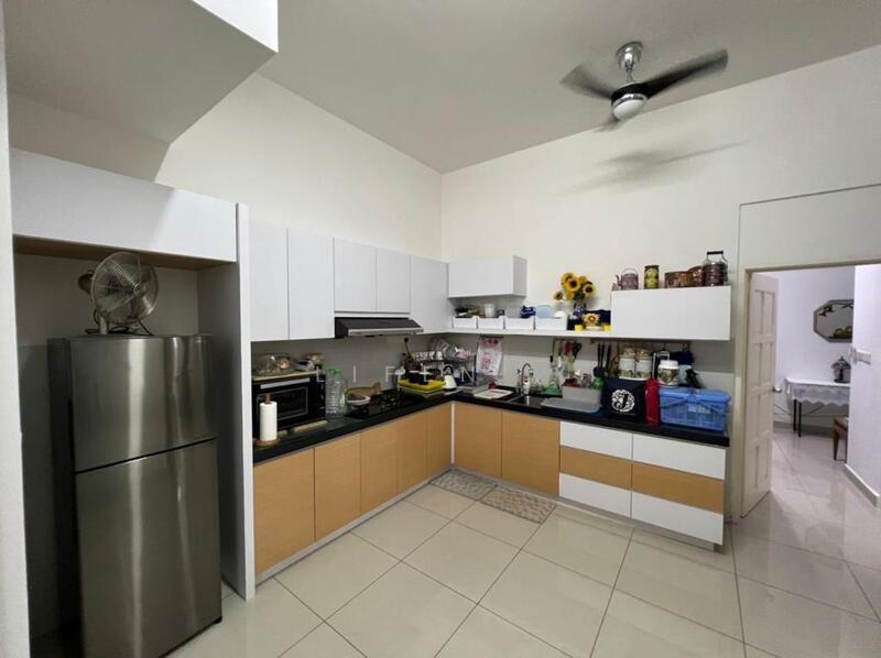 Aster @ Seri Austin untuk Untuk Dijual - RM 1,300,000, Feb 2026 - Kitchen - PropertyGuru.com.my