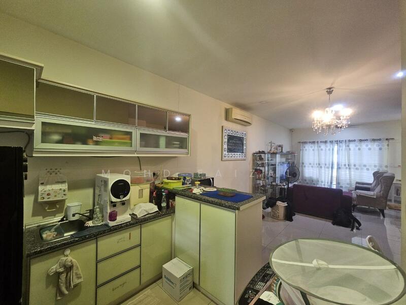 Laman Delfina Nilai Impian untuk Untuk Dijual - RM 490,000, Mac 2026 - Kitchen - PropertyGuru.com.my