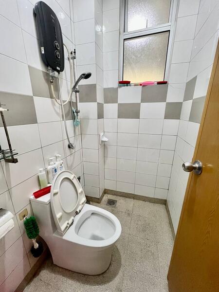 2-storey Terraced House for Sale in Taman Mutiara Indah (Puchong) - Muz Hafiz - Bathroom - PropertyGuru.com.my