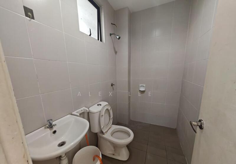 Rumah Teres 2-Tingkat untuk Dijual di Rawang (Selangor) - Alex Lee - Bathroom - PropertyGuru.com.my