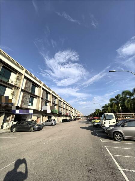 Shop for Sale in Bandar Cemerlang (Ulu Tiram) - Mindy Heng - Exterior - PropertyGuru.com.my