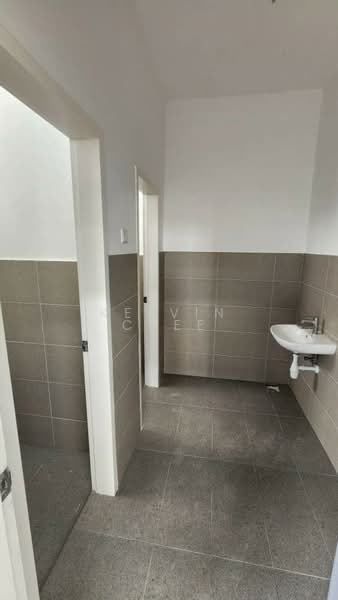 Kilang untuk Disewa di Pasir Gudang (Johor) - Kelvin Chee - Bathroom - PropertyGuru.com.my
