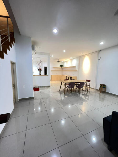 Rumah Teres untuk Dijual di Prima Selayang (Selayang) - Shazwan CH - Living Room - PropertyGuru.com.my