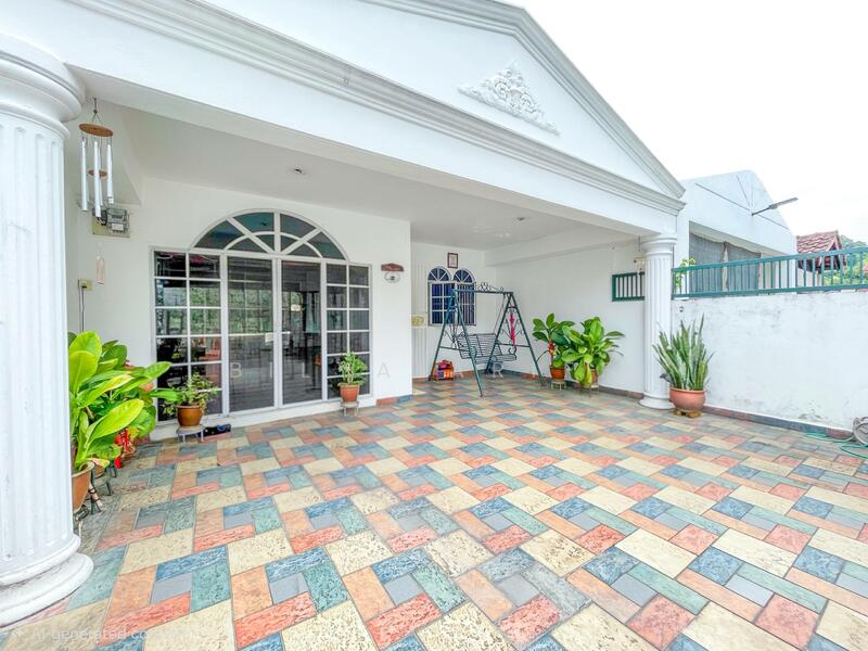 For Sale - Taman Lucky