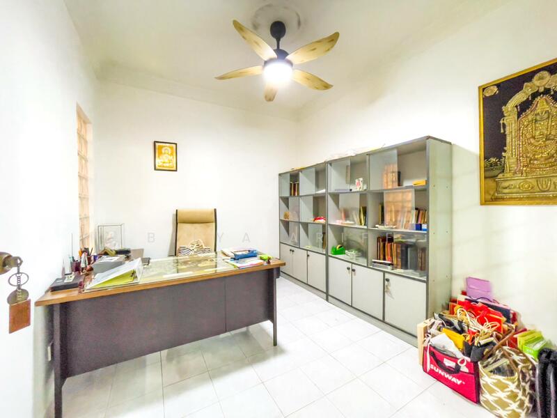 For Sale - Taman Lucky