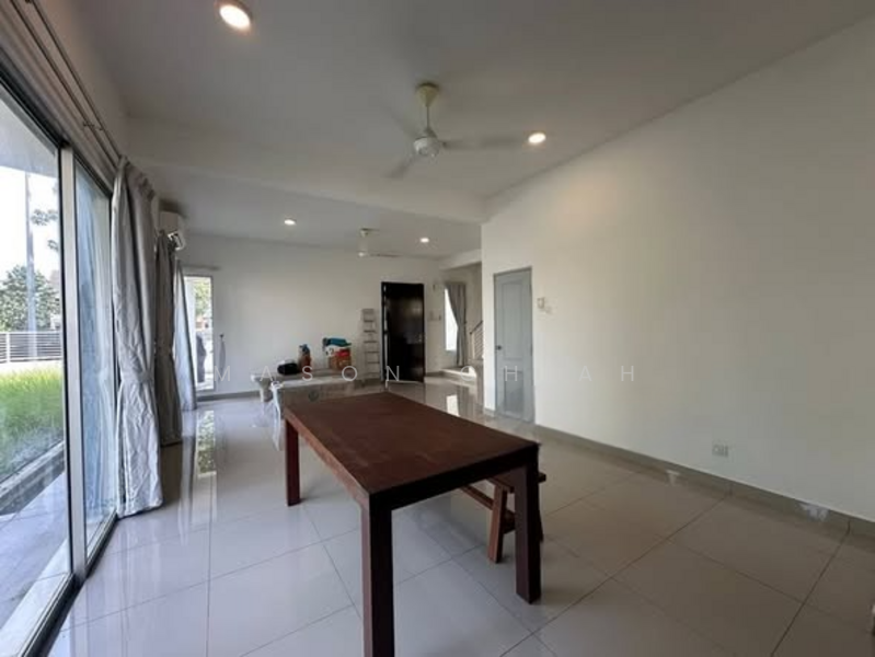 2-storey Terraced House for Sale in Ambang Botanic 2 (Klang) - Mason Chiah - Living Room - PropertyGuru.com.my