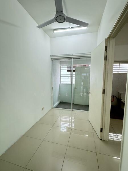 Nadayu 92 untuk Untuk Dijual - RM 650,000, Feb 2026 - Interior - PropertyGuru.com.my