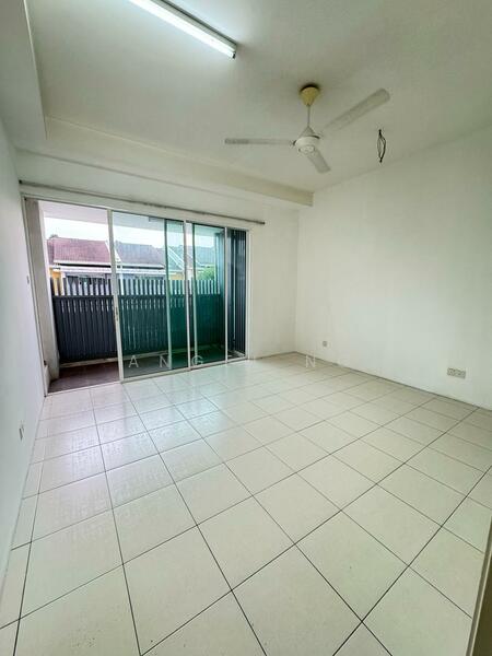 Nadayu 92 untuk Untuk Dijual - RM 650,000, Feb 2026 - Living Room - PropertyGuru.com.my