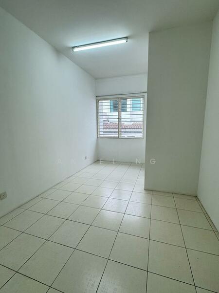 Nadayu 92 untuk Untuk Dijual - RM 650,000, Feb 2026 - Interior - PropertyGuru.com.my