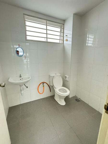 Nadayu 92 untuk Untuk Dijual - RM 650,000, Feb 2026 - Bathroom - PropertyGuru.com.my