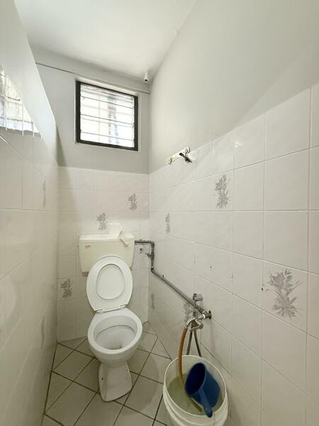 Jalan Antoi Kepong baru untuk Untuk Dijual - RM 1,450,000, Mac 2026 - Bathroom - PropertyGuru.com.my