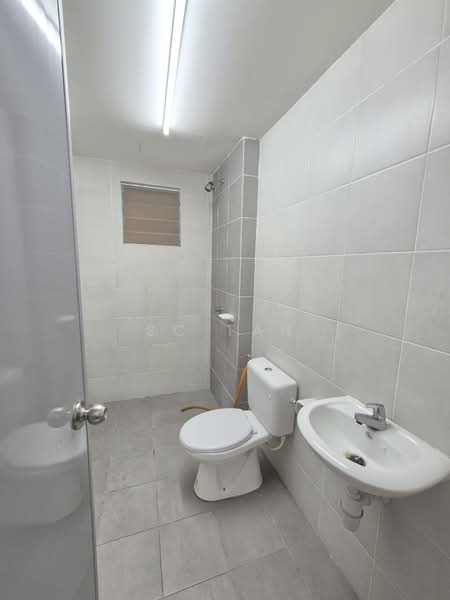 Pangsapuri Aranda untuk Untuk Disewa - RM 1,250 /bulan, Mac 2026 - Bathroom - PropertyGuru.com.my