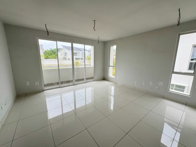 Rumah Berkembar untuk Dijual di Bandar Seri Alam (Masai) - Sheng Cheng Tiew - Living Room - PropertyGuru.com.my