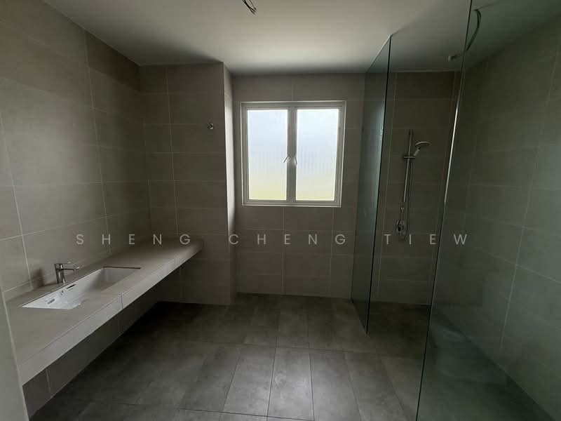 Rumah Berkembar untuk Dijual di Bandar Seri Alam (Masai) - Sheng Cheng Tiew - Bathroom - PropertyGuru.com.my