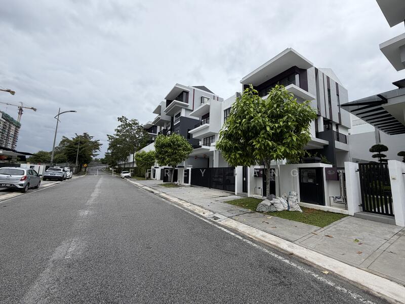 Twin Palms @ Sungai Long untuk Untuk Dijual - RM 2,180,000, Apr 2026 - Exterior - PropertyGuru.com.my