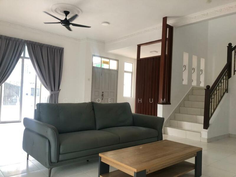 3-storey Terraced House for Sale at Taman Sri Pulai Perdana - Chloe Shum - Living Room - PropertyGuru.com.my