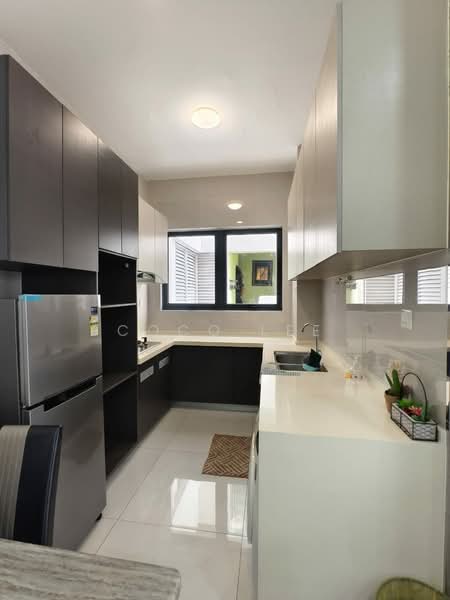 Condominium for Rent at Bay Point @ Country Garden Danga Bay - Coco Lee - Kitchen - PropertyGuru.com.my