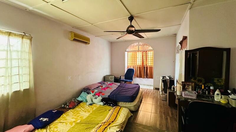 Rumah Teres 2 Tingkat untuk Dijual di Bandar Country Homes (Rawang) - Ken Chong - Bedroom - PropertyGuru.com.my