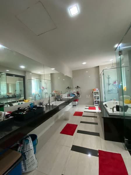 Rumah Berkembar untuk Dijual di Bandar Damansara Perdana (Damansara Perdana) - Nadrah Omar - Bathroom - PropertyGuru.com.my